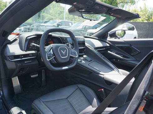 Used 2025 Chevrolet Corvette Z06 RWD image 17