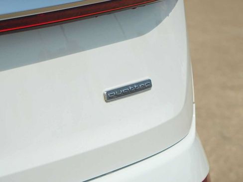 Used 2021 Audi Q7 2.0T Premium Plus w/ Premium Plus Package AWD/4WD image 8