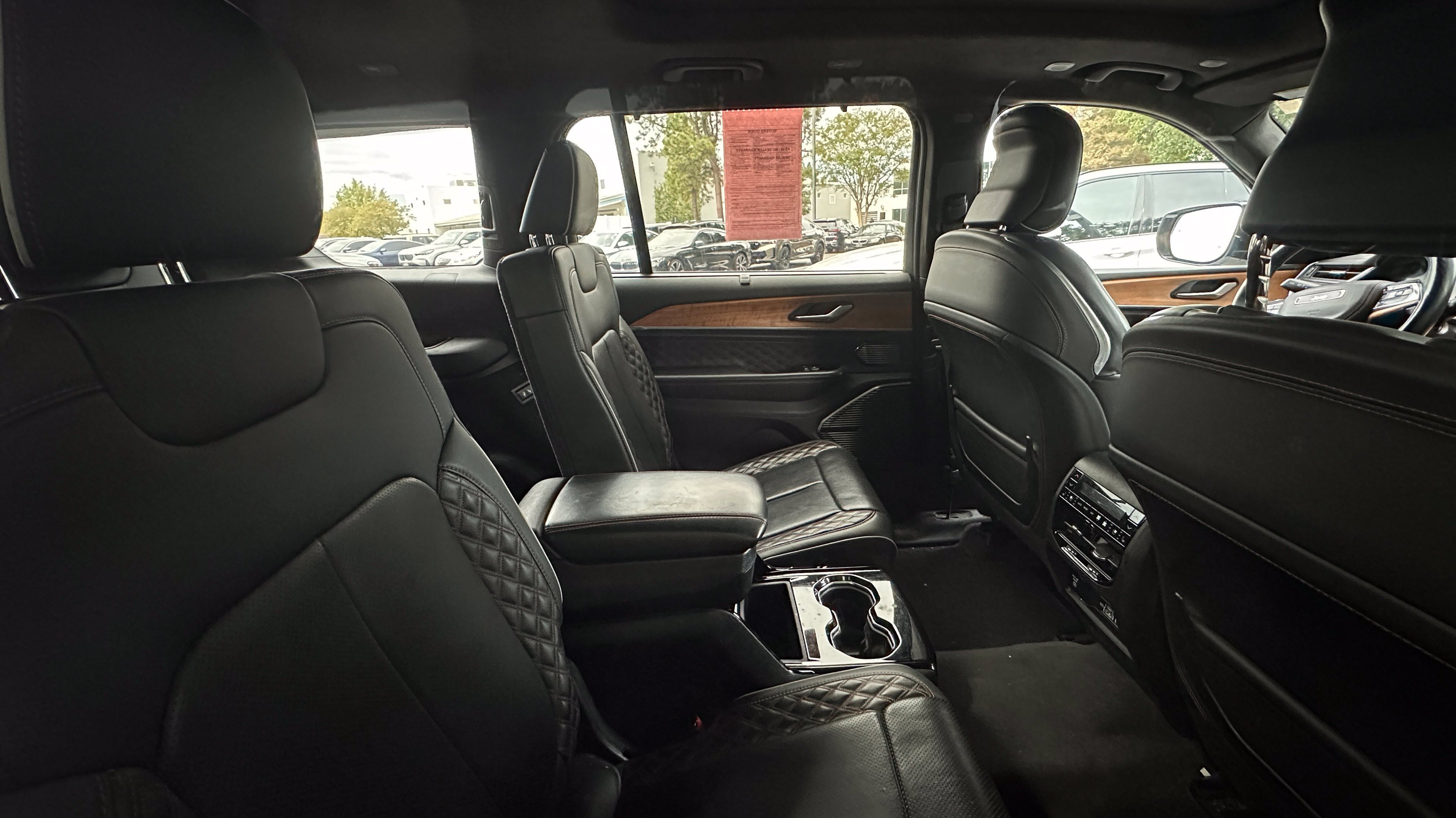 Used 2021 Jeep Grand Cherokee L Summit AWD/4WD image 6