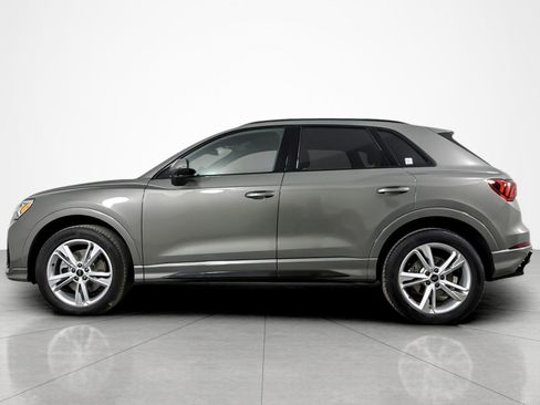 Used 2023 Audi Q3 2.0T Premium Plus w/ Premium Plus Package AWD/4WD image 2