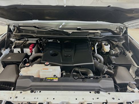 Used 2025 Toyota Tundra Limited image 34