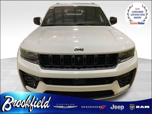 New 2026 Jeep Grand Cherokee L Limited AWD/4WD image 2
