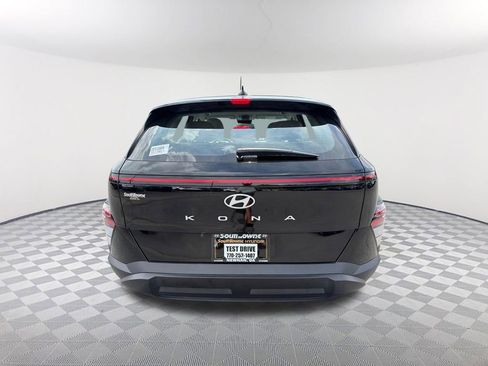 Used 2024 Hyundai Kona SE FWD image 6