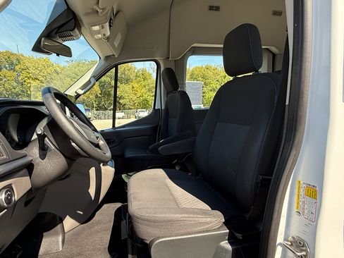Used 2022 Ford Transit 350 XLT image 13