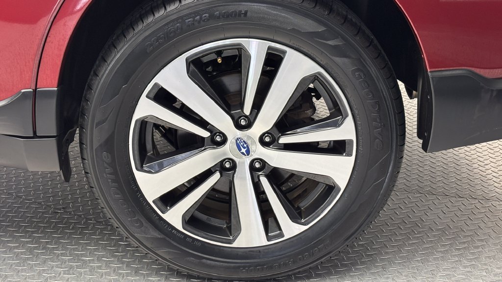 Used 2019 Subaru Outback 2.5i Limited AWD/4WD image 6