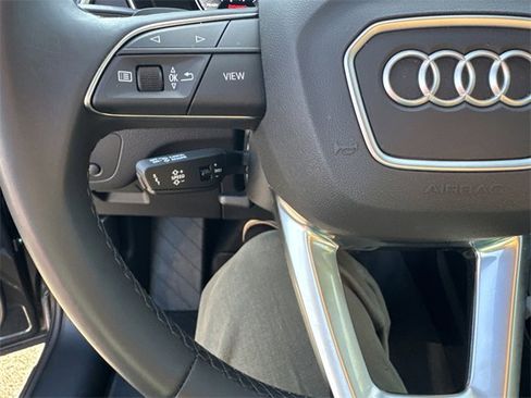 Certified 2025 Audi Q5 2.0T Premium w/ Convenience Plus Package image 23