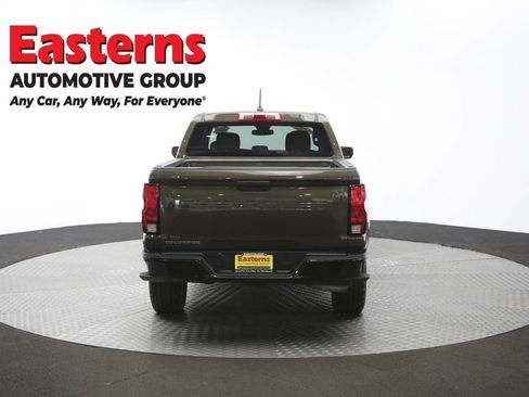 Used 2024 Chevrolet Colorado W/T RWD image 37