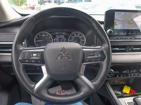 Used 2022 Mitsubishi Outlander SE AWD/4WD image 26