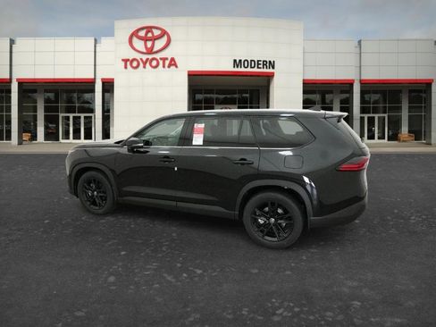 New 2026 Toyota Grand Highlander Platinum AWD/4WD image 2