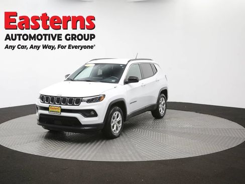 Used 2024 Jeep Compass Latitude AWD/4WD image 54