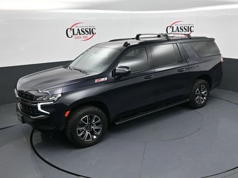 Used 2021 Chevrolet Suburban Z71 image 16