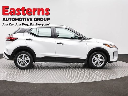 Used 2024 Nissan Kicks S FWD image 4