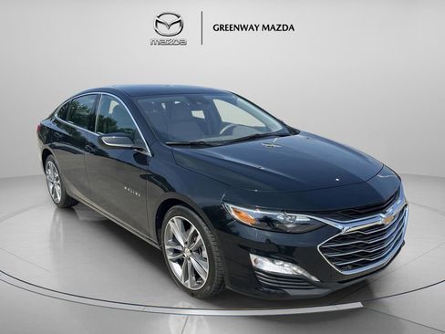 Used 2025 Chevrolet Malibu LT FWD image 1