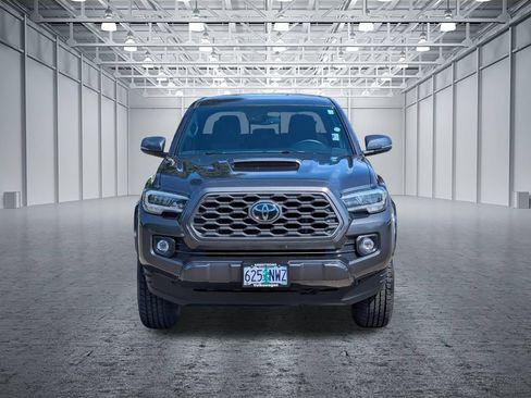 Used 2022 Toyota Tacoma TRD Sport AWD/4WD image 8