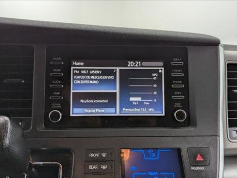 Used 2019 Toyota Sienna L image 23