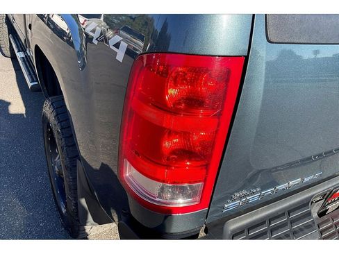 Used 2013 GMC Sierra 2500 SLT w/ SLT Convenience Package image 29
