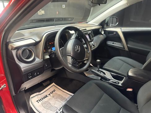 Used 2015 Toyota RAV4 LE AWD/4WD image 11
