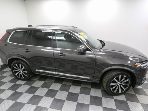 Used 2024 Volvo XC90 B5 Core w/ Climate Package image 6