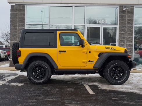 Used 2021 Jeep Wrangler Sport AWD/4WD image 2