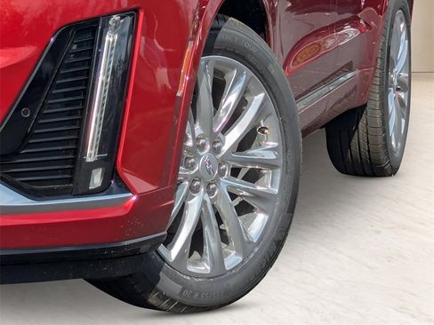 Certified 2025 Cadillac XT6 Premium Luxury w/ Technology Package image 2