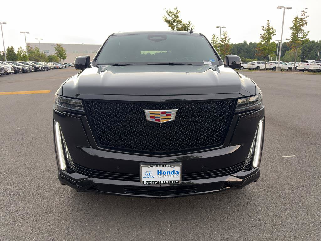 Used 2021 Cadillac Escalade ESV Sport AWD/4WD image 2