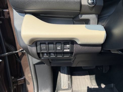 Used 2019 Subaru Ascent Touring w/ Popular Package #3 AWD/4WD image 39