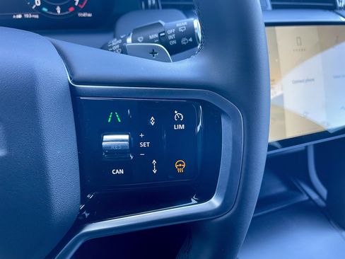 Certified 2024 Land Rover Discovery Sport Dynamic SE image 22