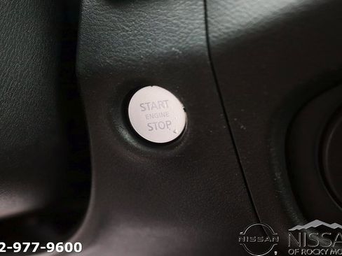 Used 2022 Nissan Frontier SV w/ Technology Package image 26