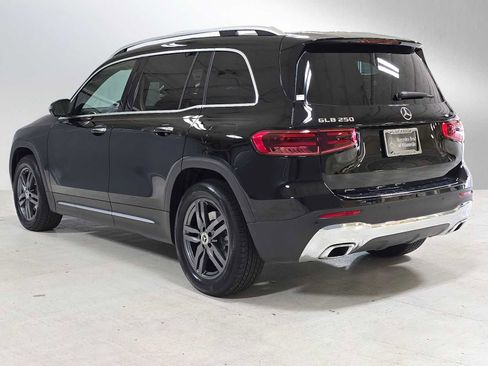Certified 2025 Mercedes-Benz GLB 250 4MATIC image 5