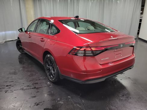 Used 2025 Honda Accord SE image 6