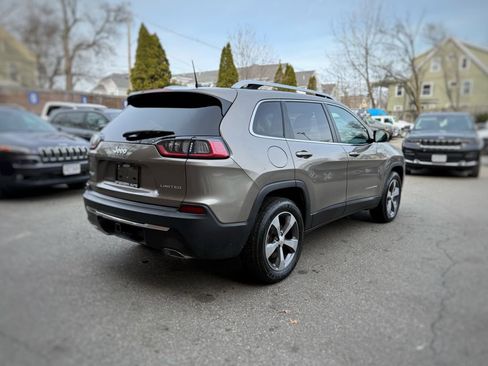 Used 2019 Jeep Cherokee Limited image 8