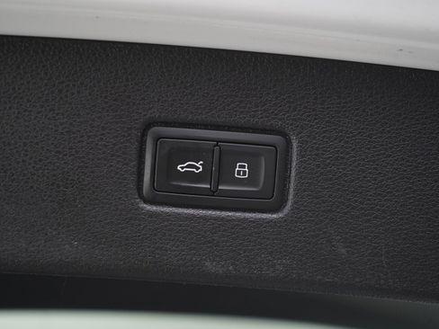 Used 2018 Audi Q7 3.0T Prestige AWD/4WD image 18