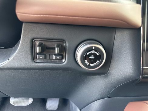 New 2026 Lincoln Navigator L Reserve AWD/4WD image 30