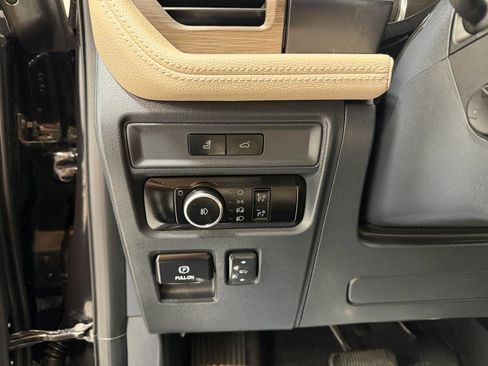 Used 2024 Ford Expedition Max Limited image 14