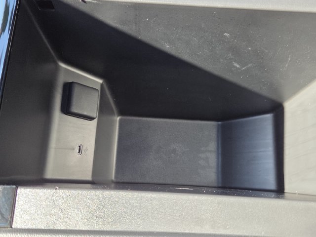 Used 2024 Chevrolet Blazer EV LT AWD/4WD image 33