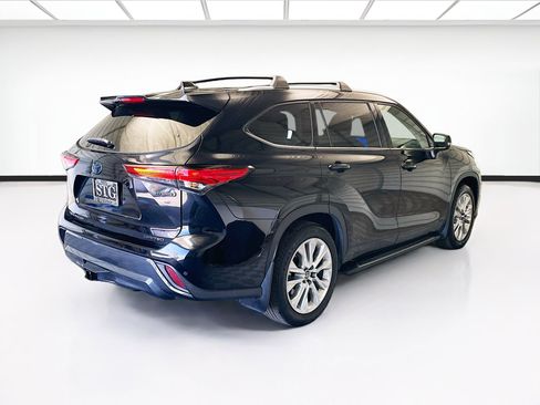 Used 2023 Toyota Highlander Limited AWD/4WD image 4