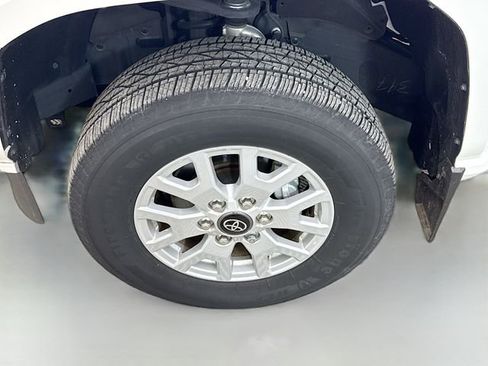 Used 2024 Toyota Tacoma SR image 30