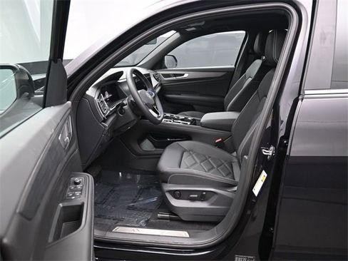 New 2026 Volkswagen Atlas Cross Sport SE image 9