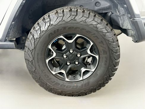 Used 2023 Jeep Wrangler Unlimited Rubicon 4xe w/ Steel Bumper Group AWD/4WD image 11