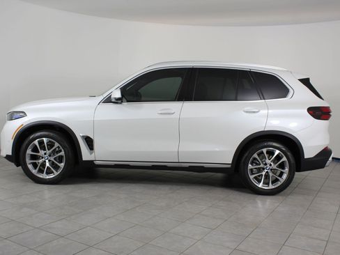 New 2026 BMW X5 xDrive40i image 2
