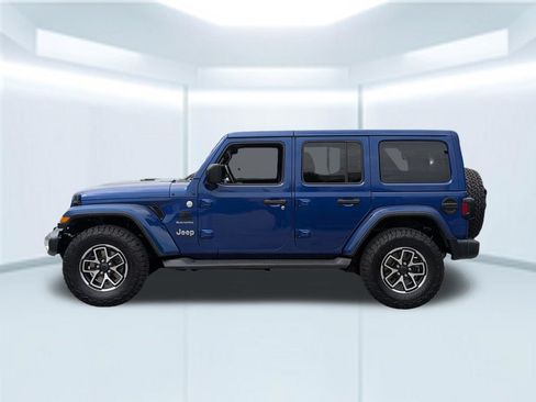 Used 2019 Jeep Wrangler Unlimited Sahara AWD/4WD image 2