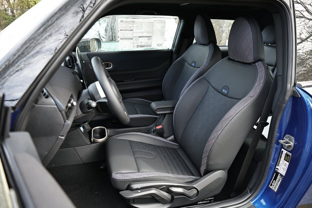 New 2026 MINI Cooper 2-Door Hardtop FWD image 19