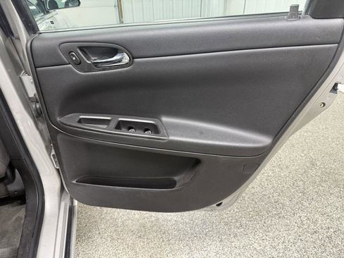 Used 2007 Chevrolet Impala LT FWD image 23