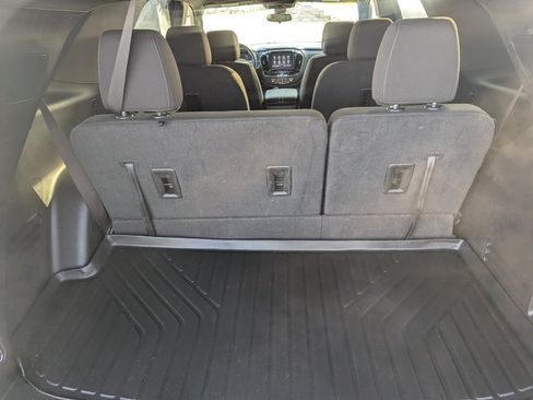Used 2023 Chevrolet Traverse LT image 22