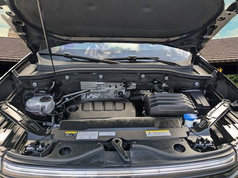 Used 2024 Volkswagen Atlas Cross Sport SEL Premium R-Line image 25