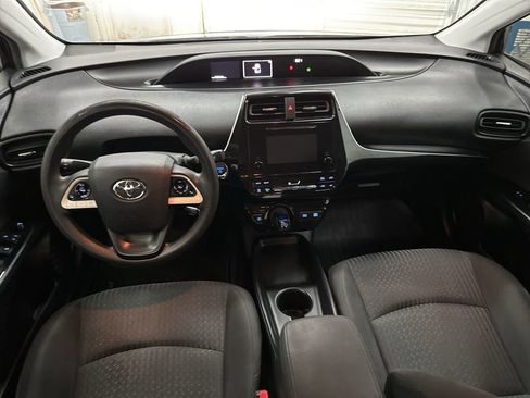 Used 2016 Toyota Prius Two w/ Preferred Accessory Package FWD image 16