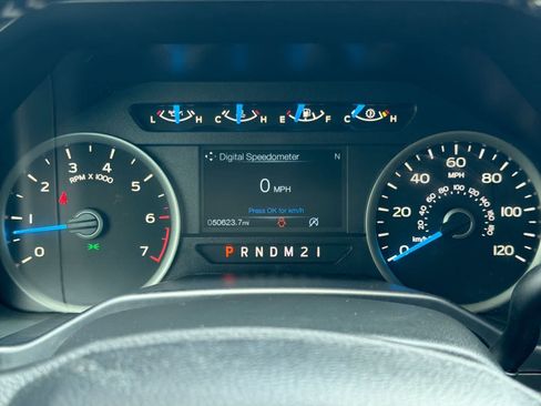 Used 2015 Ford F150 XLT w/ Equipment Group 301A Mid AWD/4WD image 32