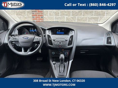 Used 2018 Ford Focus SE image 15