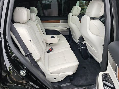 Certified 2026 Cadillac Vistiq Sport AWD/4WD image 12