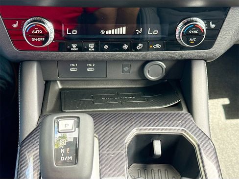 New 2025 Mitsubishi Outlander SE image 16